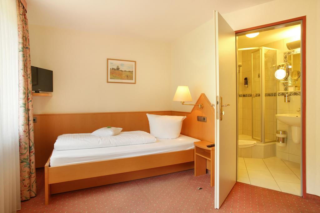 Hotel Ochsen Höfen an der Enz Dış mekan fotoğraf