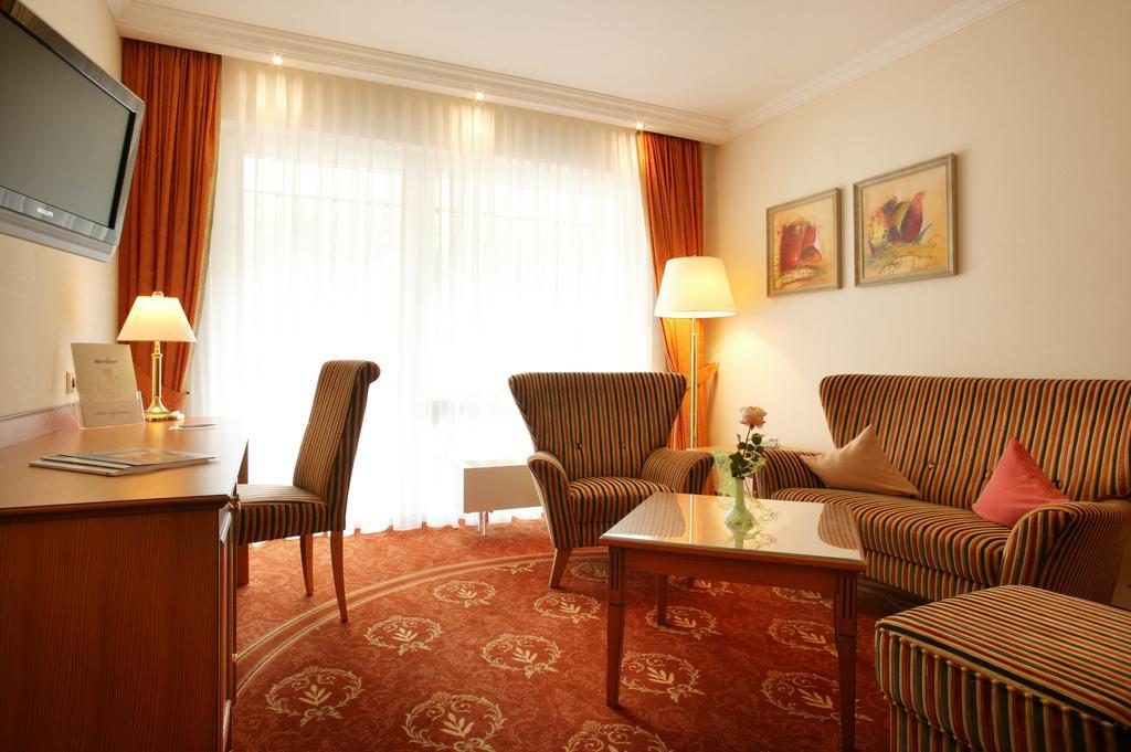 Hotel Ochsen Höfen an der Enz Dış mekan fotoğraf